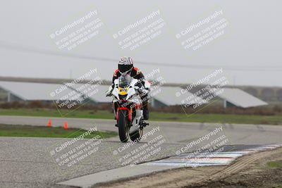 media/Nov-29-2025-TrackDaz (Sat) [[10ae2d9bce]]/B Group/Session 4 (Wheelie Bump)/